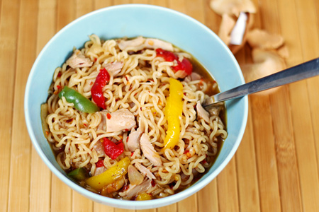 Dormet: Spicy Chicken Noodles