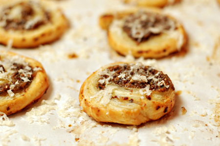 Mushroom-Ranch Pinwheels (via patiodaddiobbq.com)