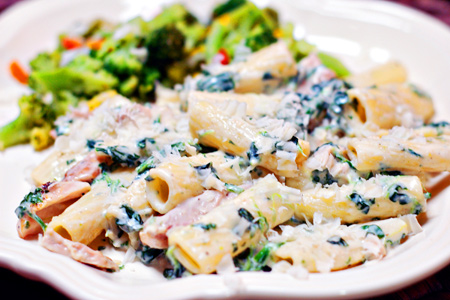 Grilled Chicken Rigatoni Florentine