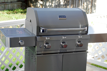 Review: SABER® Infrared Gas Grill (via patiodaddiobbq.com)