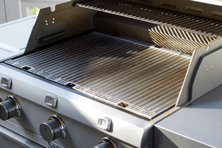 Review: SABER® Infrared Gas Grill (via patiodaddiobbq.com)