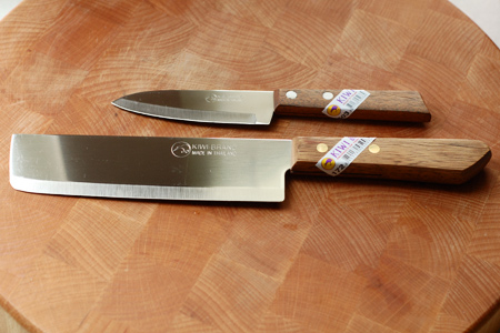 Incredibly Sharp Kiwi Knives