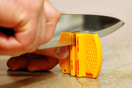 How To Use A Knife Sharpener